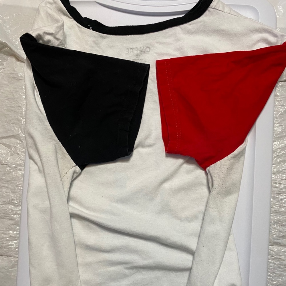 Queen Shirt - Picture 2 of 2
